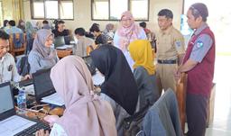 Visit from Social Services to Tegal Regency BPS Regsosek Processing Center